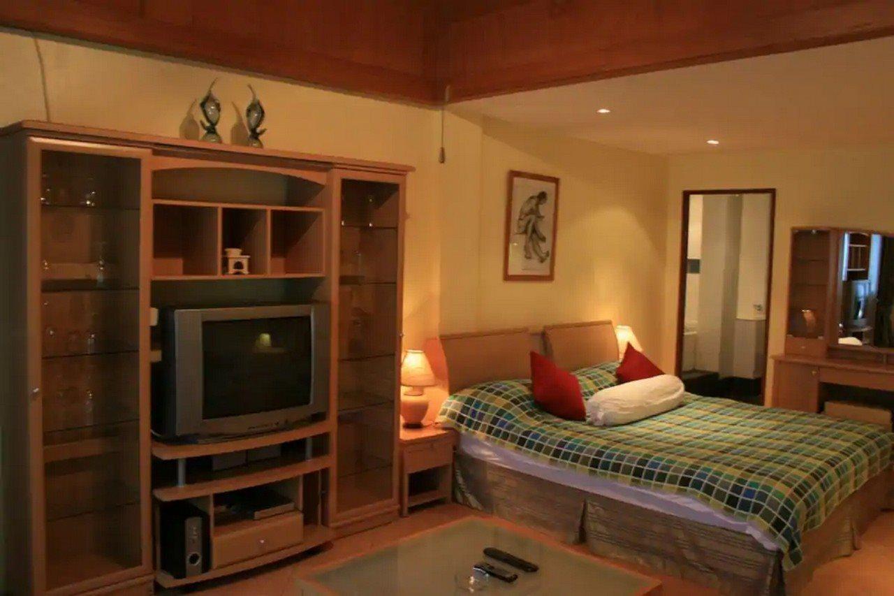 Aquarius Gay Pensión&Sauna Patong Exterior foto