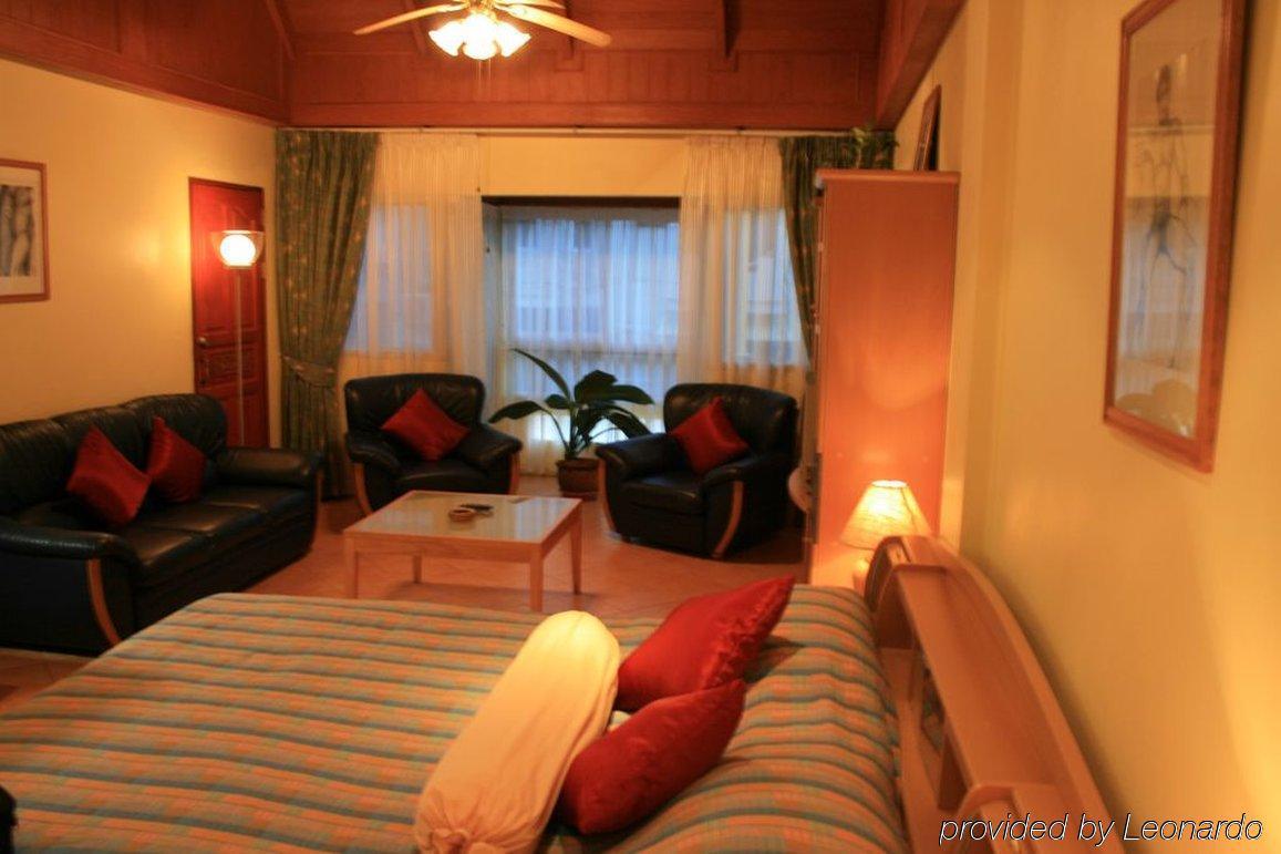 Aquarius Gay Pensión&Sauna Patong Habitación foto