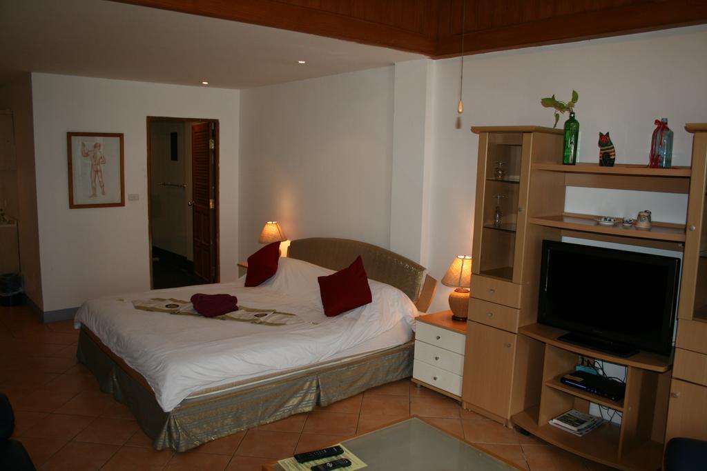 Aquarius Gay Pensión&Sauna Patong Habitación foto